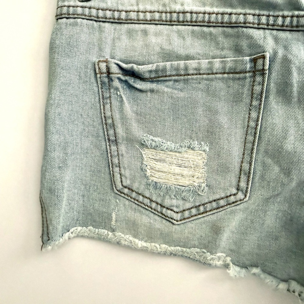 Free People Womens Light Wash Distressed Denim Cut Off Shorts Button Fly Size 27 - Picture 6 of 16